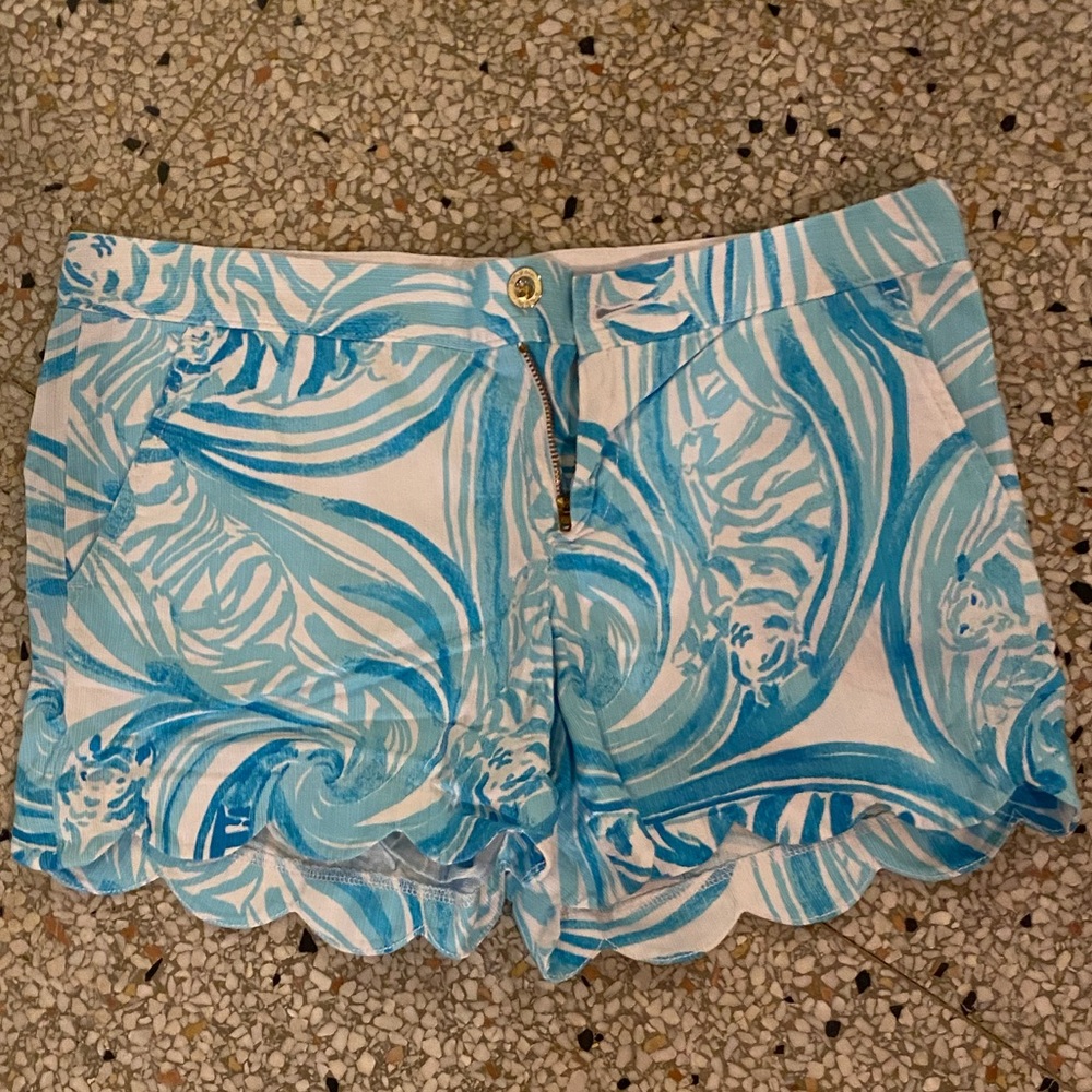 EUC Lilly Pulitzer Buttercup shorts size 4